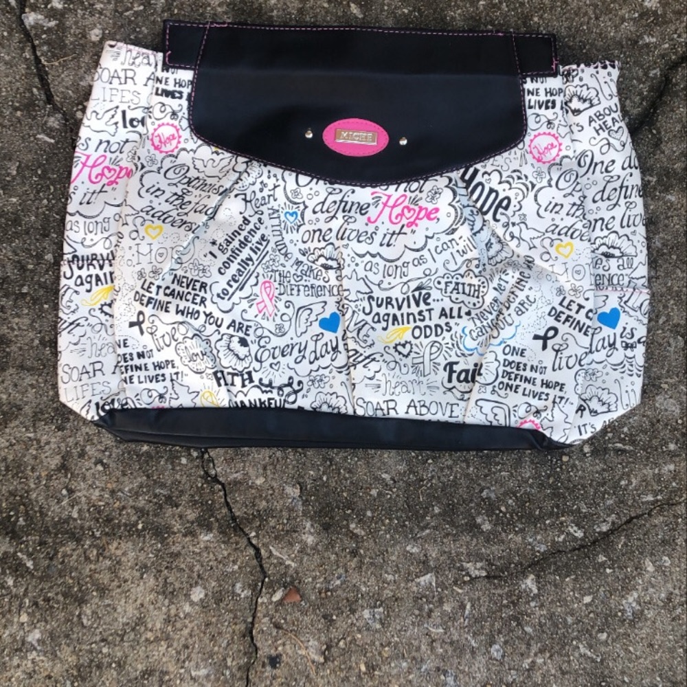 HandBag - Picture 3 of 3